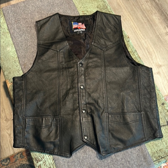 LEATHER MOTORCYCLE VEST AMERICAN FLAG BACK APPLIQUE & PATCH CL - Picture 2 of 5